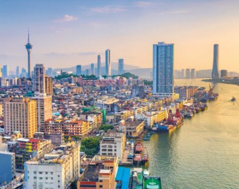 Über Macau
